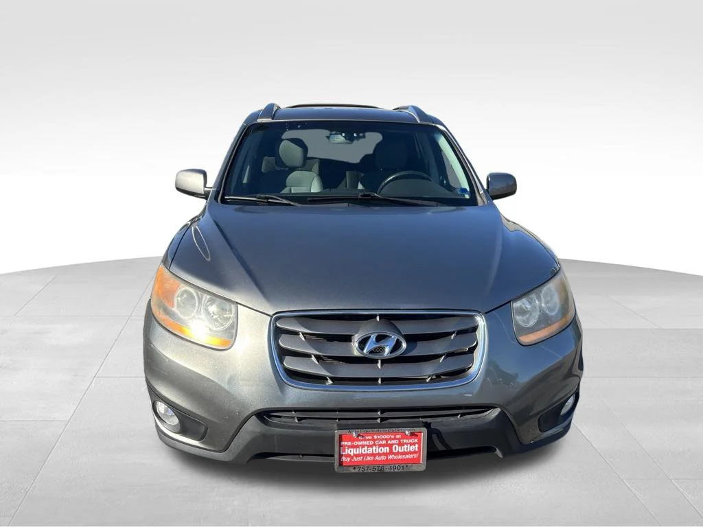 Used 2011 Gray Hyundai SE image 10