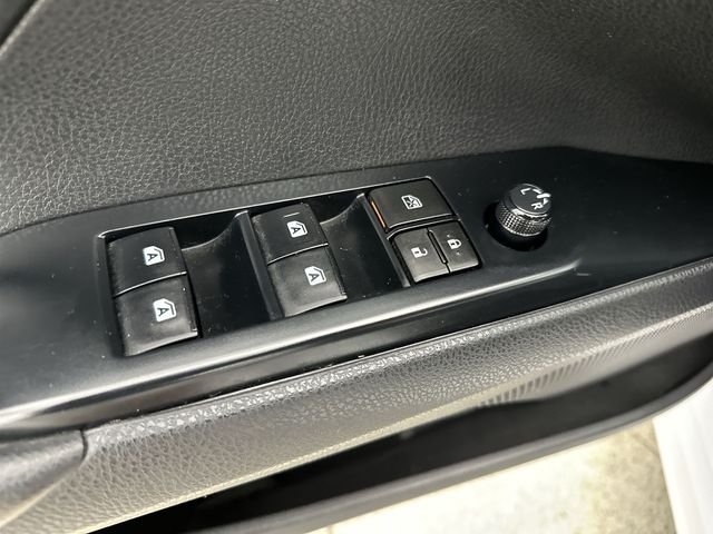 Used 2019 White Toyota SE image 22
