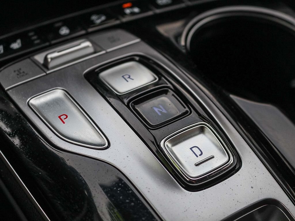 Used 2023 Black Hyundai Limited image 24