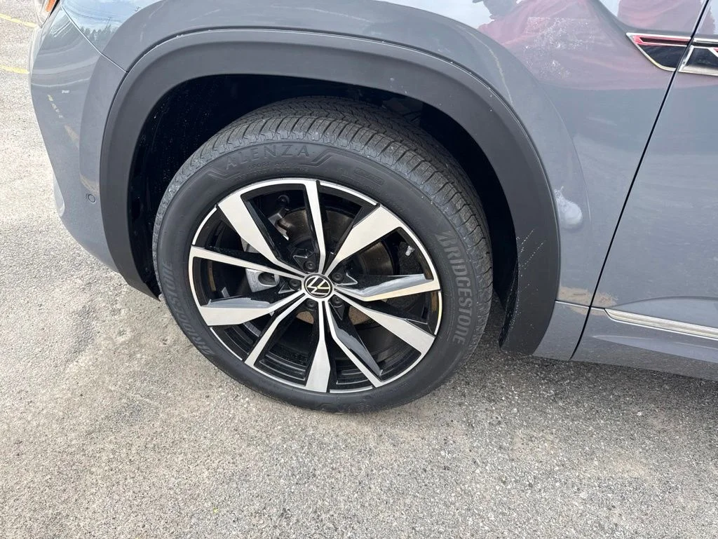 New 2026 Gray Volkswagen 2.0T SEL Premium R-Line image 9