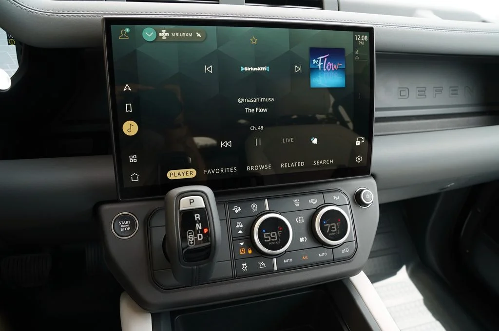 Used 2026 Black Land Rover X-Dynamic SE image 21