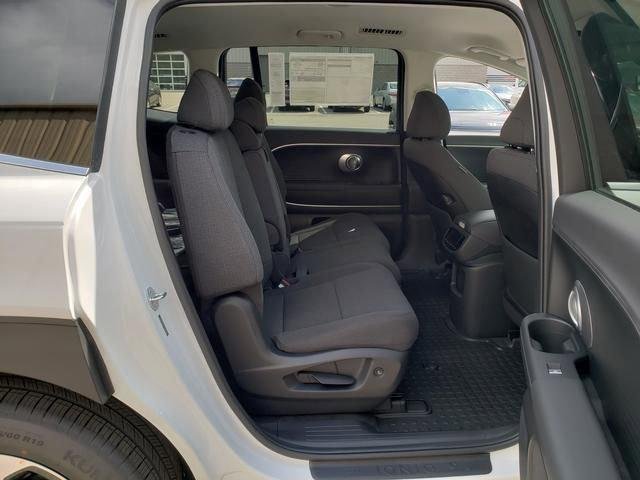 New 2026 White Hyundai SE image 13