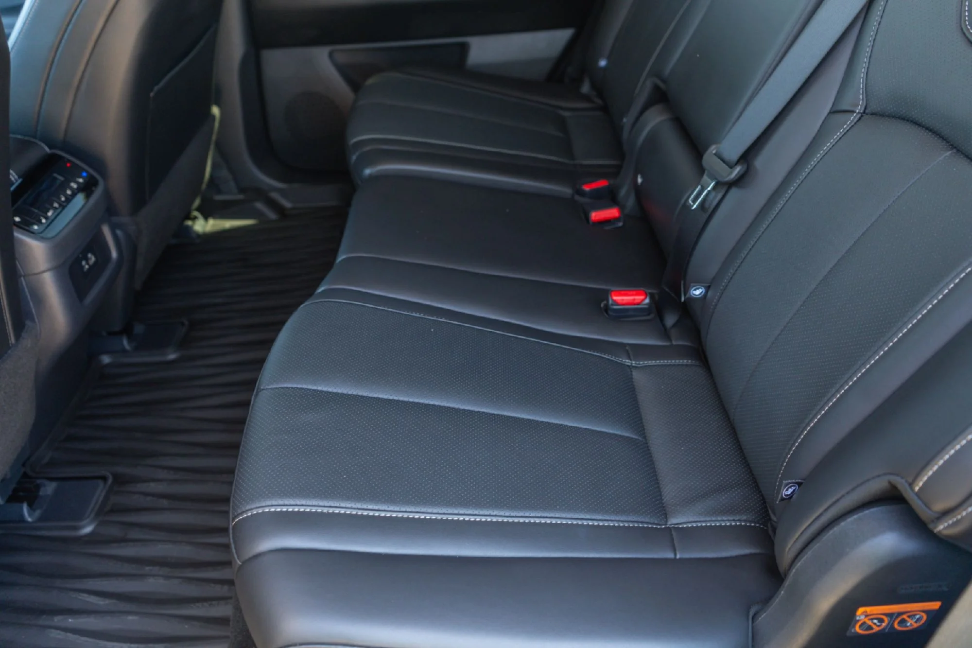 2025 INFINITI QX60 LUXE - Photo 25
