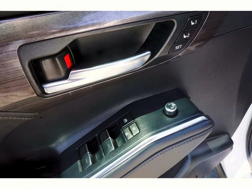 2022 Toyota Highlander Limited - Photo 10