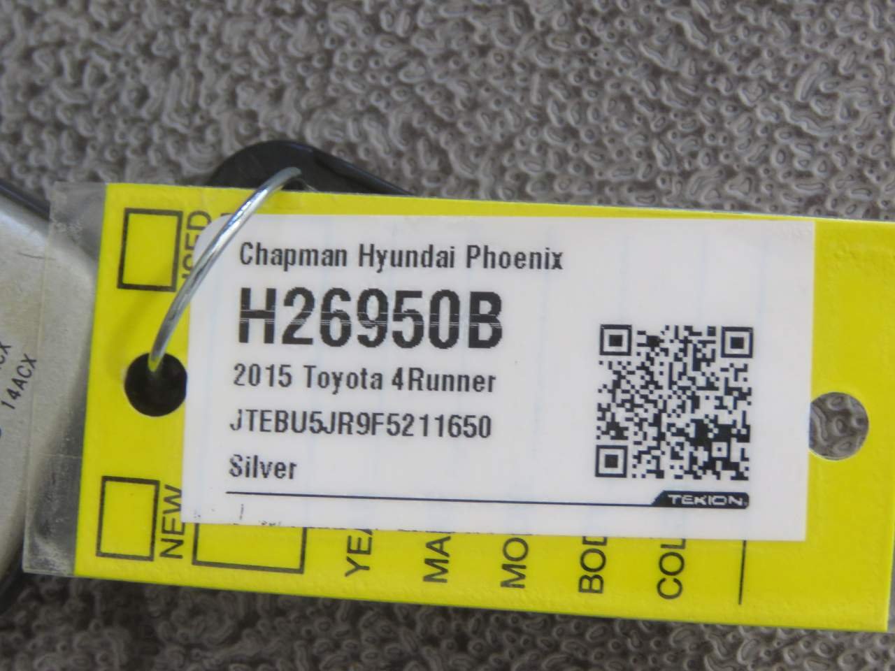 Used 2015 Classic Silver Metallic Toyota Limited image 11
