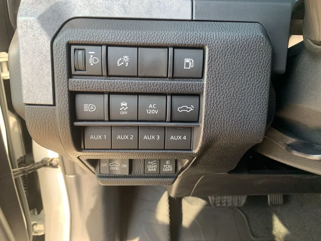 Used 2025 White Toyota Trailhunter image 28