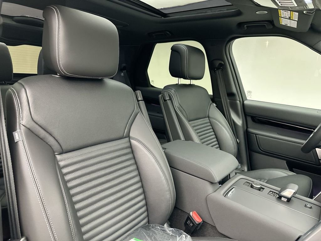 New 2026 Fuji White Land Rover S image 6