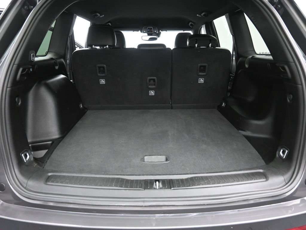 Used 2024 Gray Jeep Altitude image 23