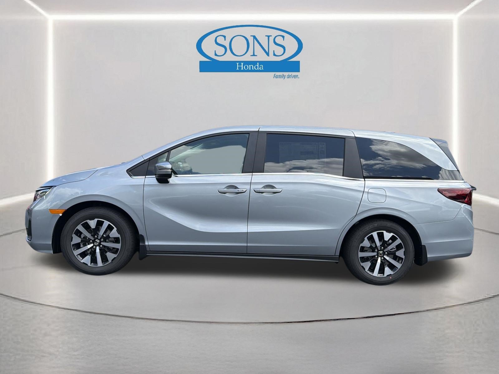 New 2026 Solar Silver Metallic Honda EX-L image 24