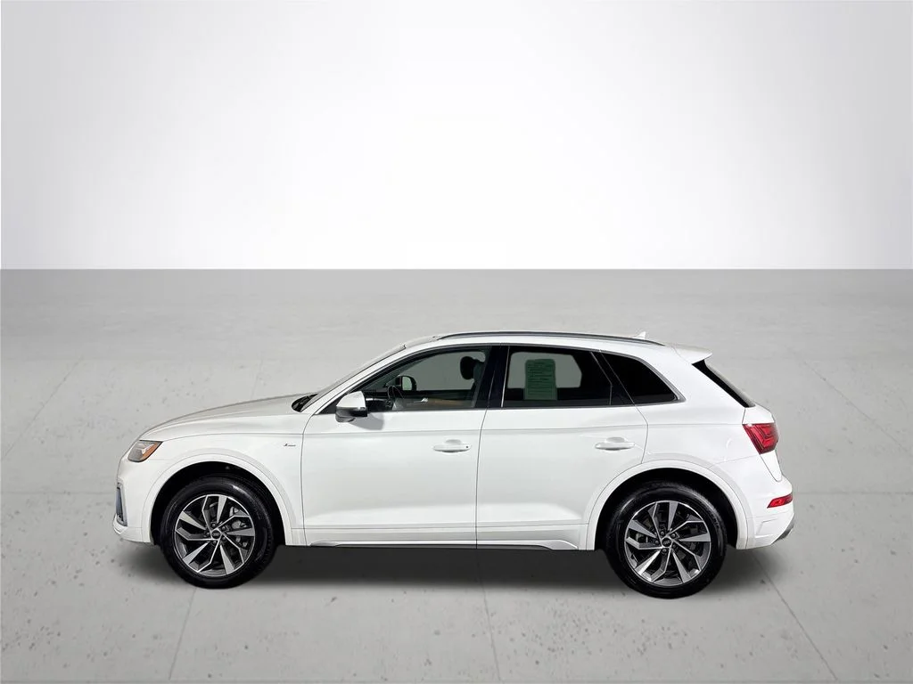 Used 2022 White Audi 45 S line Premium image 9