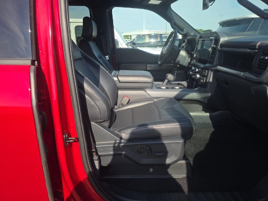 Certified Used 2025 Rapid Red Metallic Tinted Clearcoat Ford XLT image 11