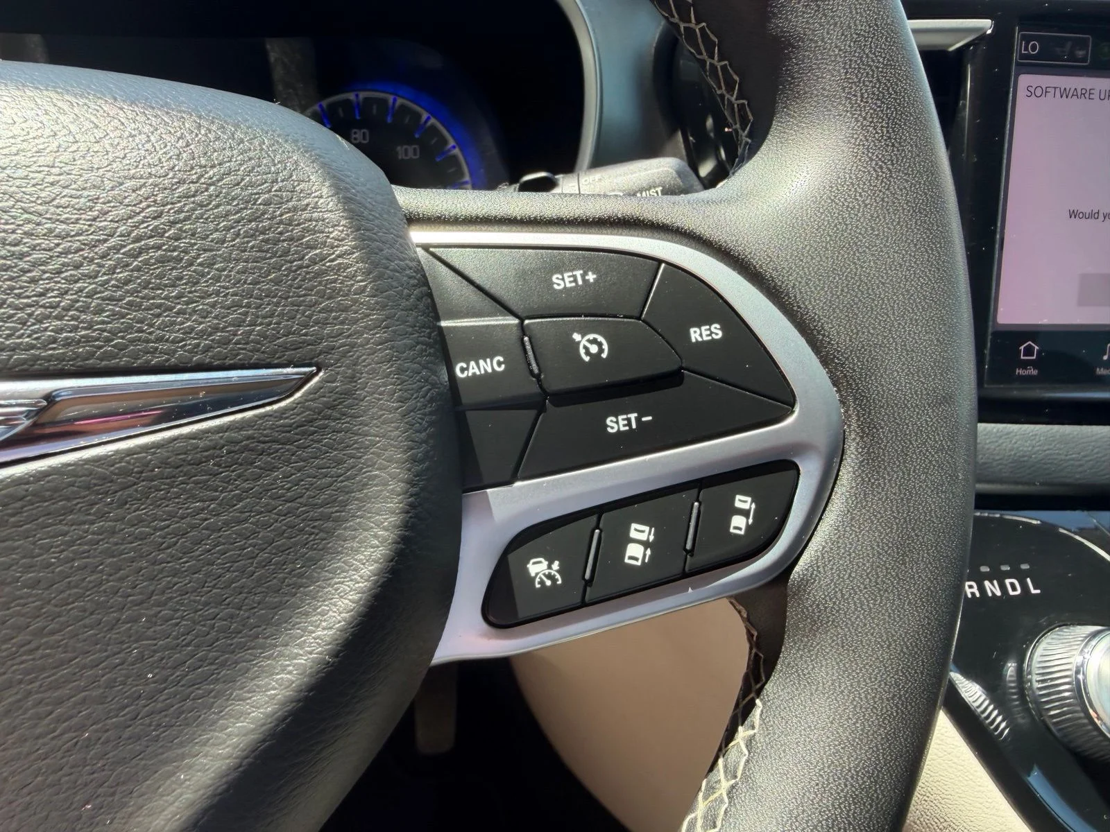 Used 2023 Black Chrysler Touring L image 15