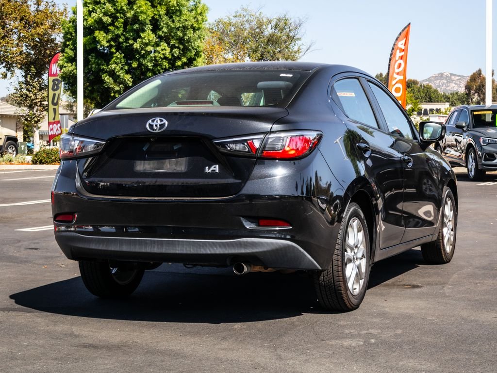 Used 2017  Toyota Base image 6