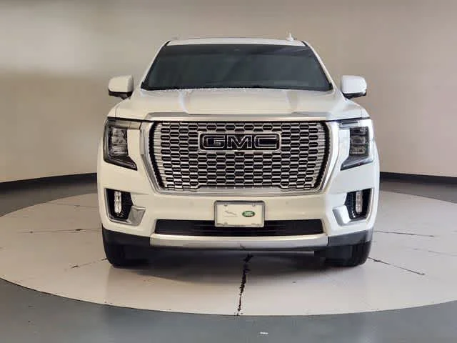 Used 2023 Summit White GMC Denali image 9