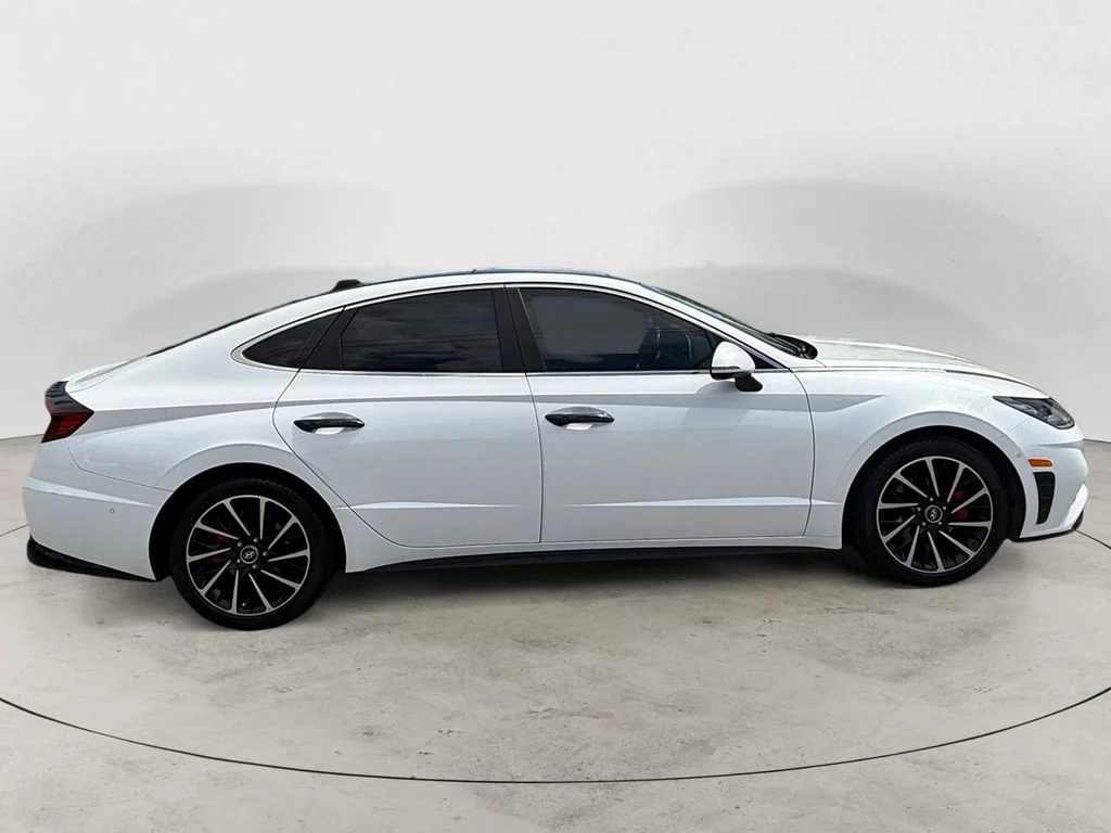 Used 2021 Gray Hyundai Limited image 6
