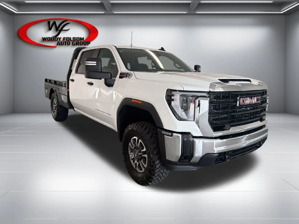 New 2026 Summit White GMC Pro image 3