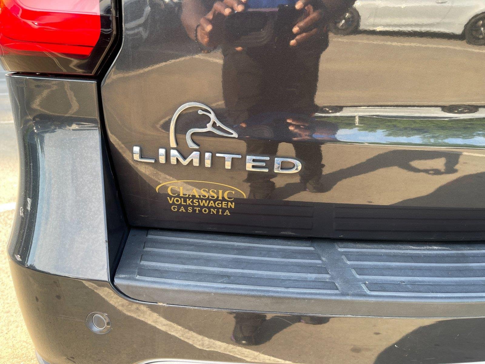 Used 2023 Dark Matter Gray Ford Limited image 11