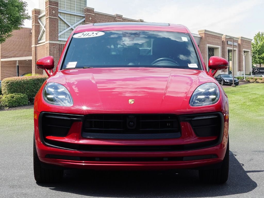 2025 Porsche Macan Base - Photo 2