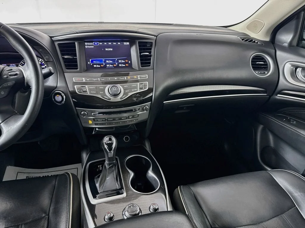Used 2019 Black INFINITI LUXE image 30