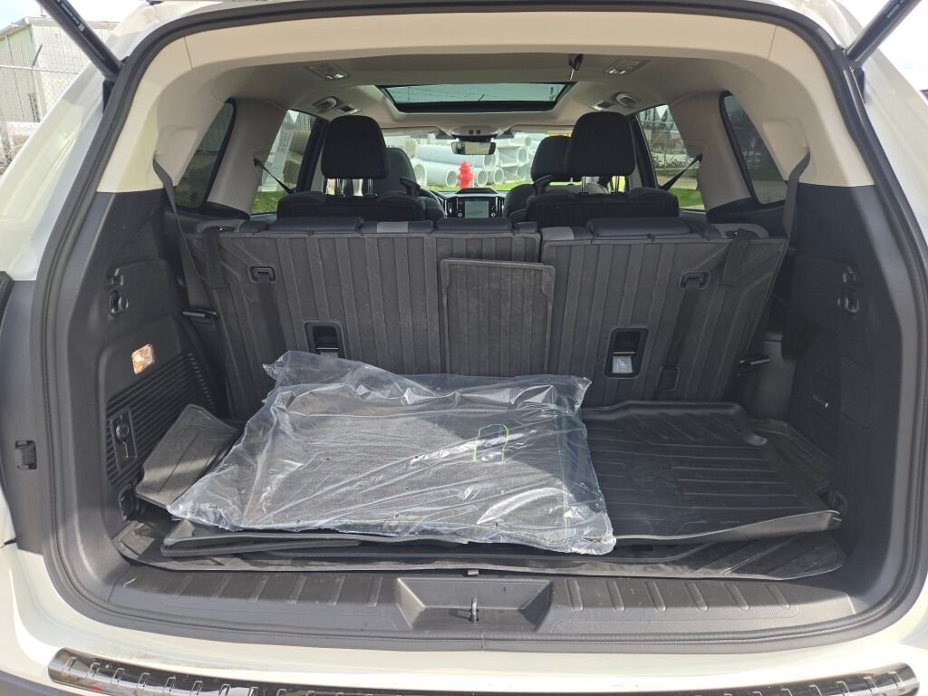 Used 2024 White Subaru Onyx Edition image 17