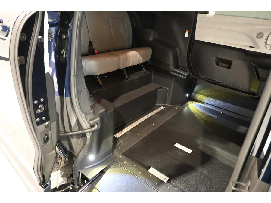 New 2026 BLUE Toyota XLE+ AWD Mobility Handicap Van image 18