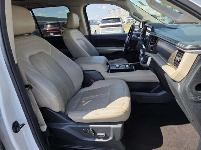 Certified Used 2022 Oxford White Ford Limited image 32