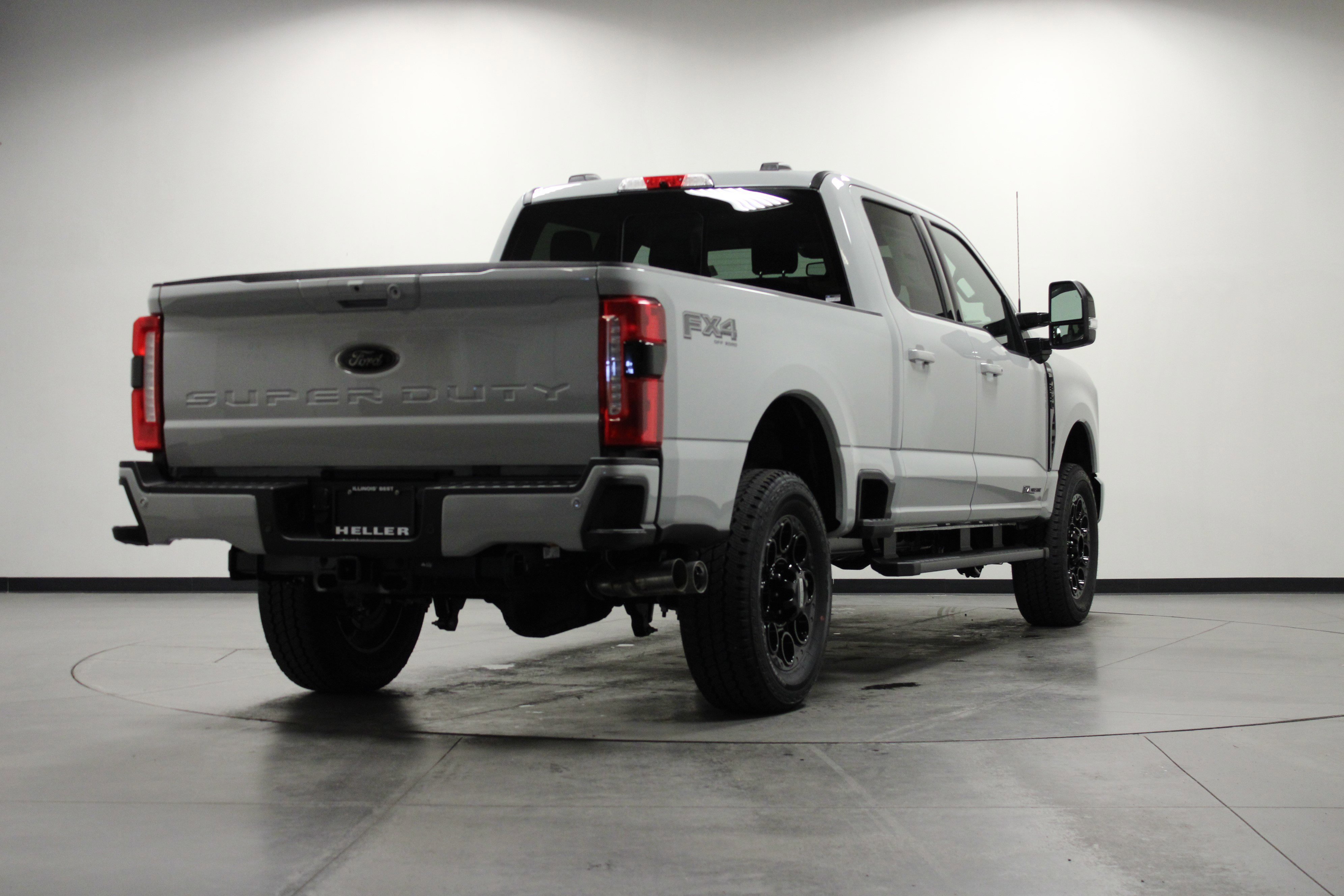 New 2026 Avalanche Ford LARIAT image 4