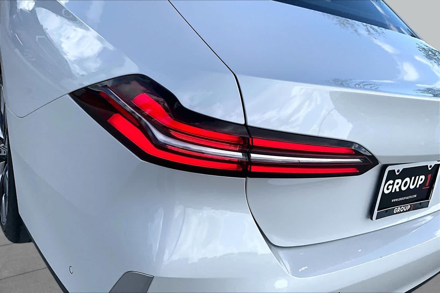 Used 2026 Mineral White Metallic BMW 530i image 28