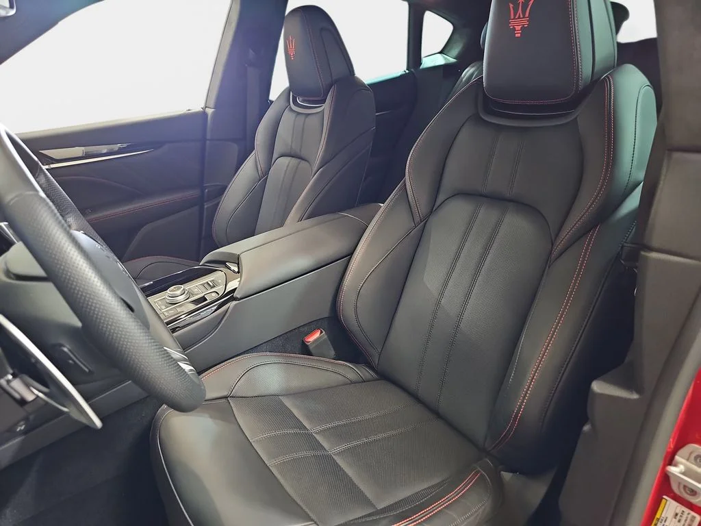 Used 2022 Red Maserati Modena image 18