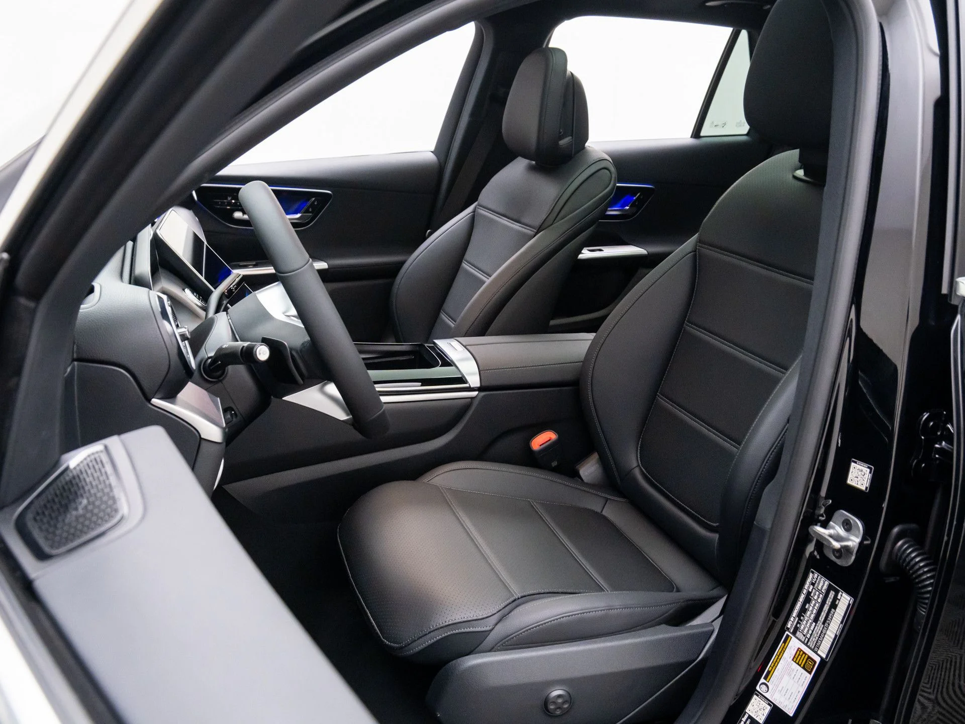 New 2026 Black Mercedes-Benz GLC 300 image 17