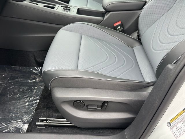 New 2026 Opal White Pearl Volkswagen 2.0T SE R-Line Black image 26