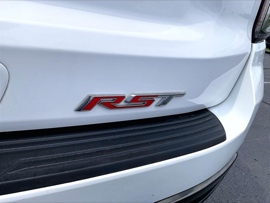 Used 2021 White Chevrolet RST image 30