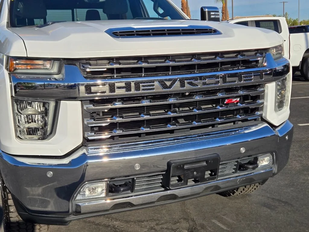 Used 2020 SUMMIT WHITE Chevrolet LTZ image 8