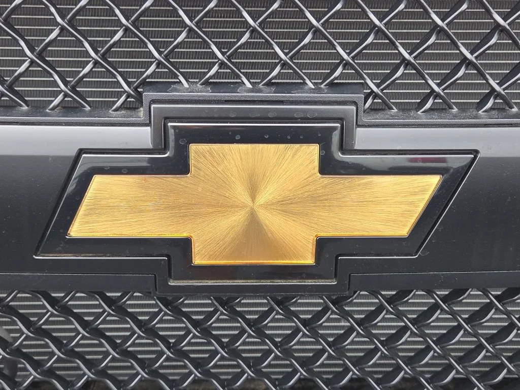 New 2026 Summit White Chevrolet WT image 11