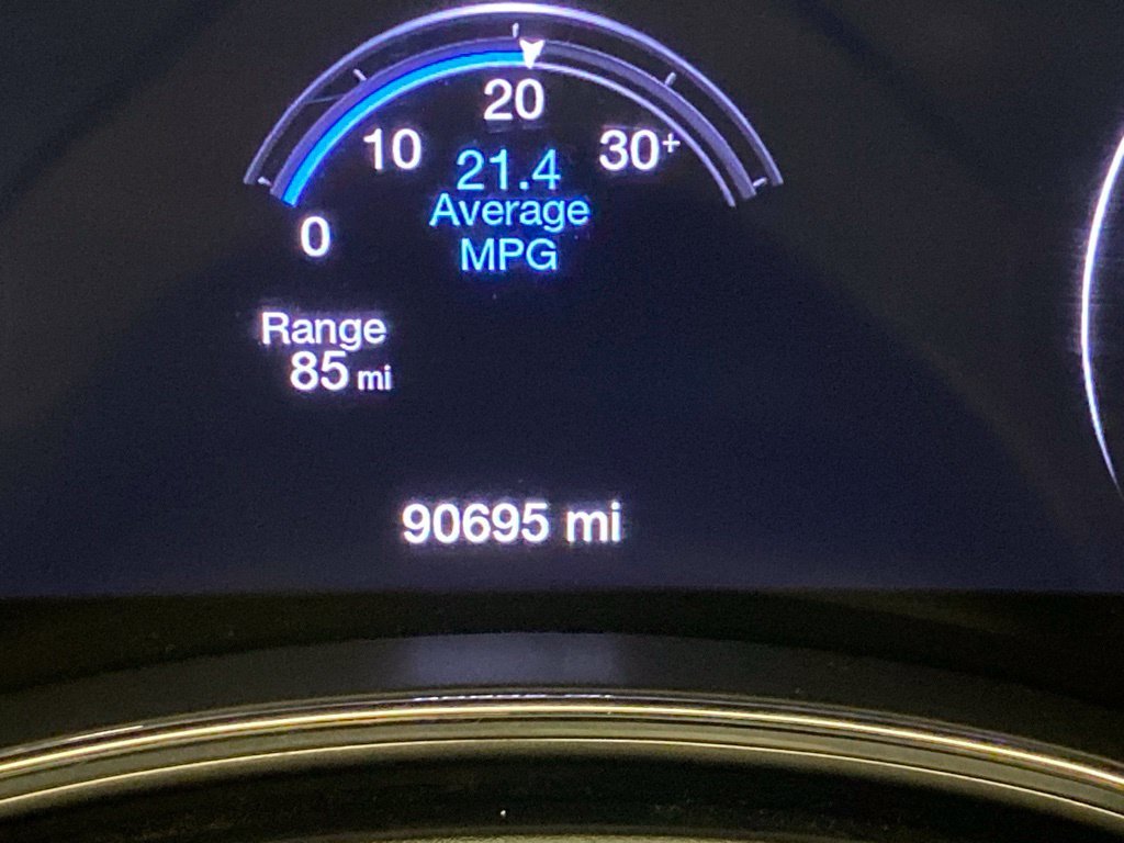 Used 2018 Silver Jeep Altitude image 13