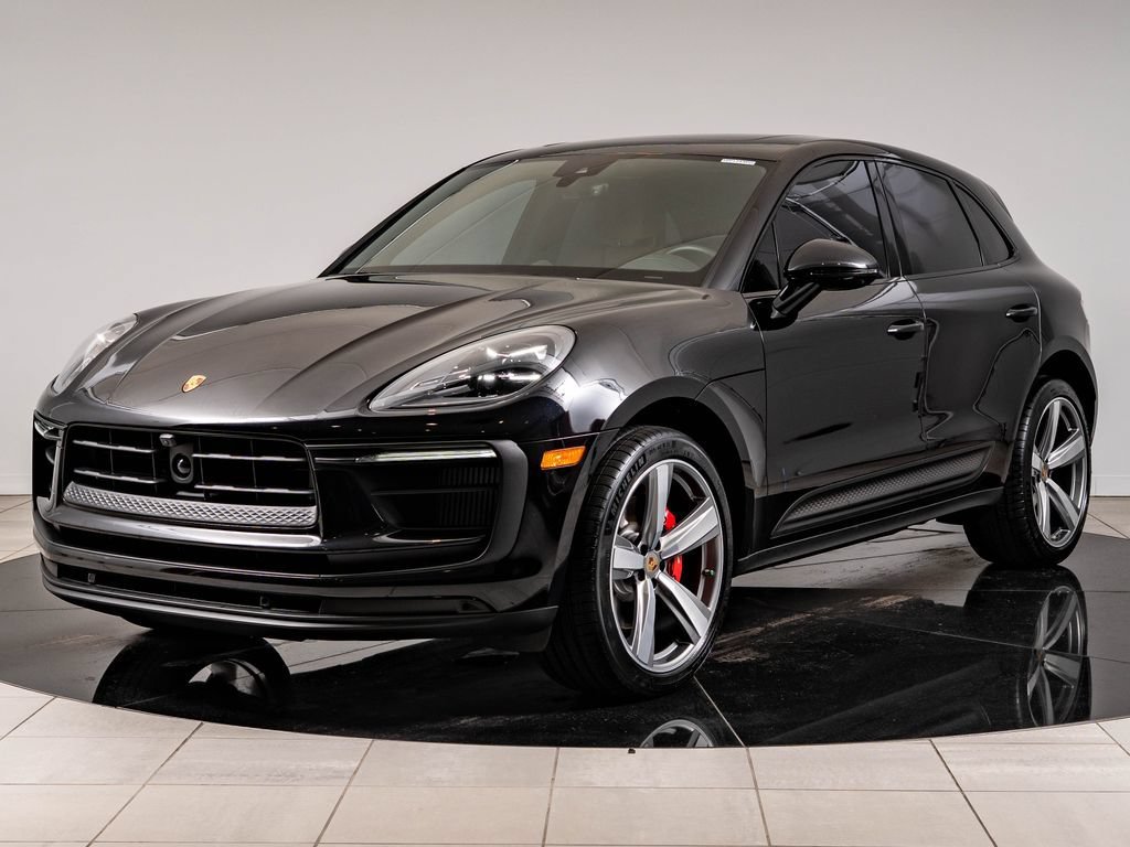 2023 Porsche Macan S's photo