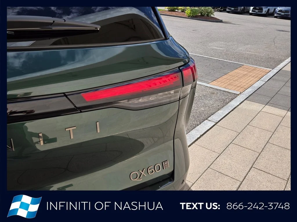 New 2027 2T DEEP EMRLD INFINITI Autograph AWD image 13
