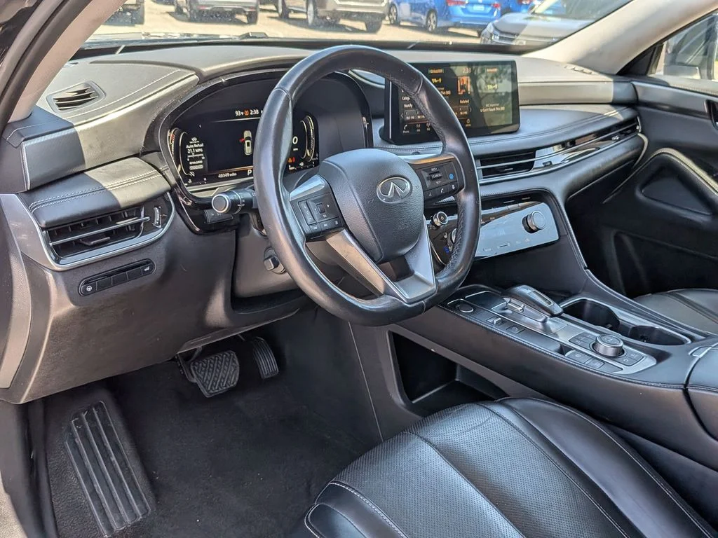 Used 2023 Black INFINITI LUXE image 38