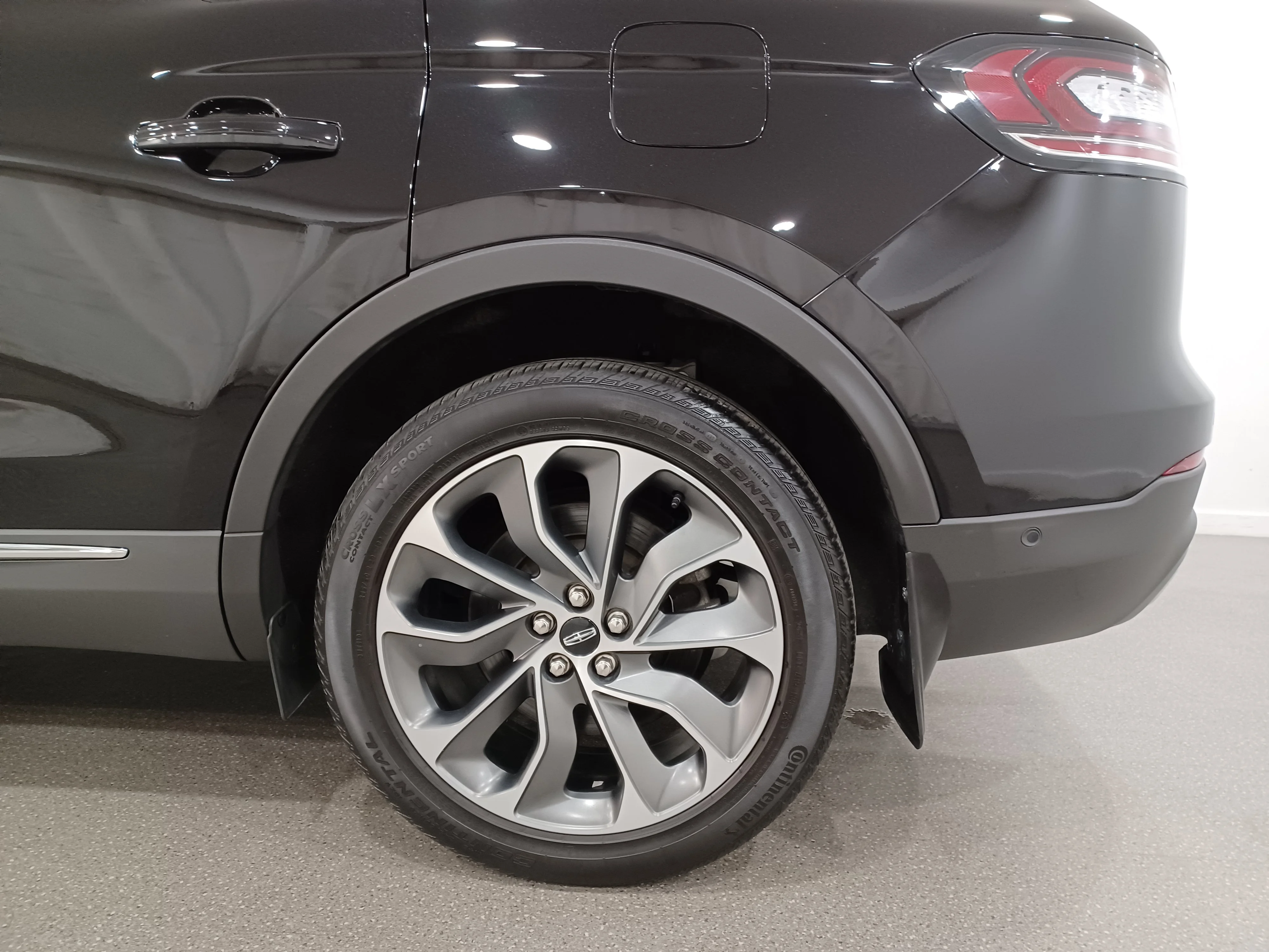 Certified Used 2023 Infinite Black Metallic Lincoln Reserve AWD*Adaptive Cruise | Remote Start | Nav | 360 Cam | Cooled Leather | Pano Roof | Htd Wheel image 21