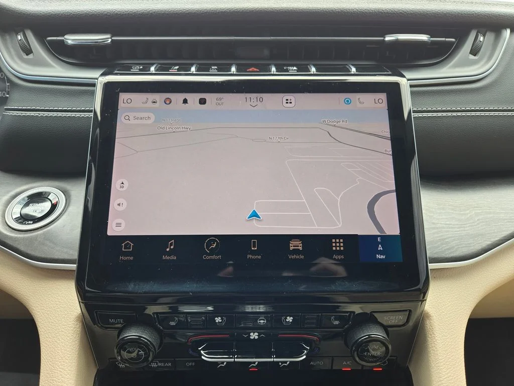 Used 2024 Black Jeep Limited image 25
