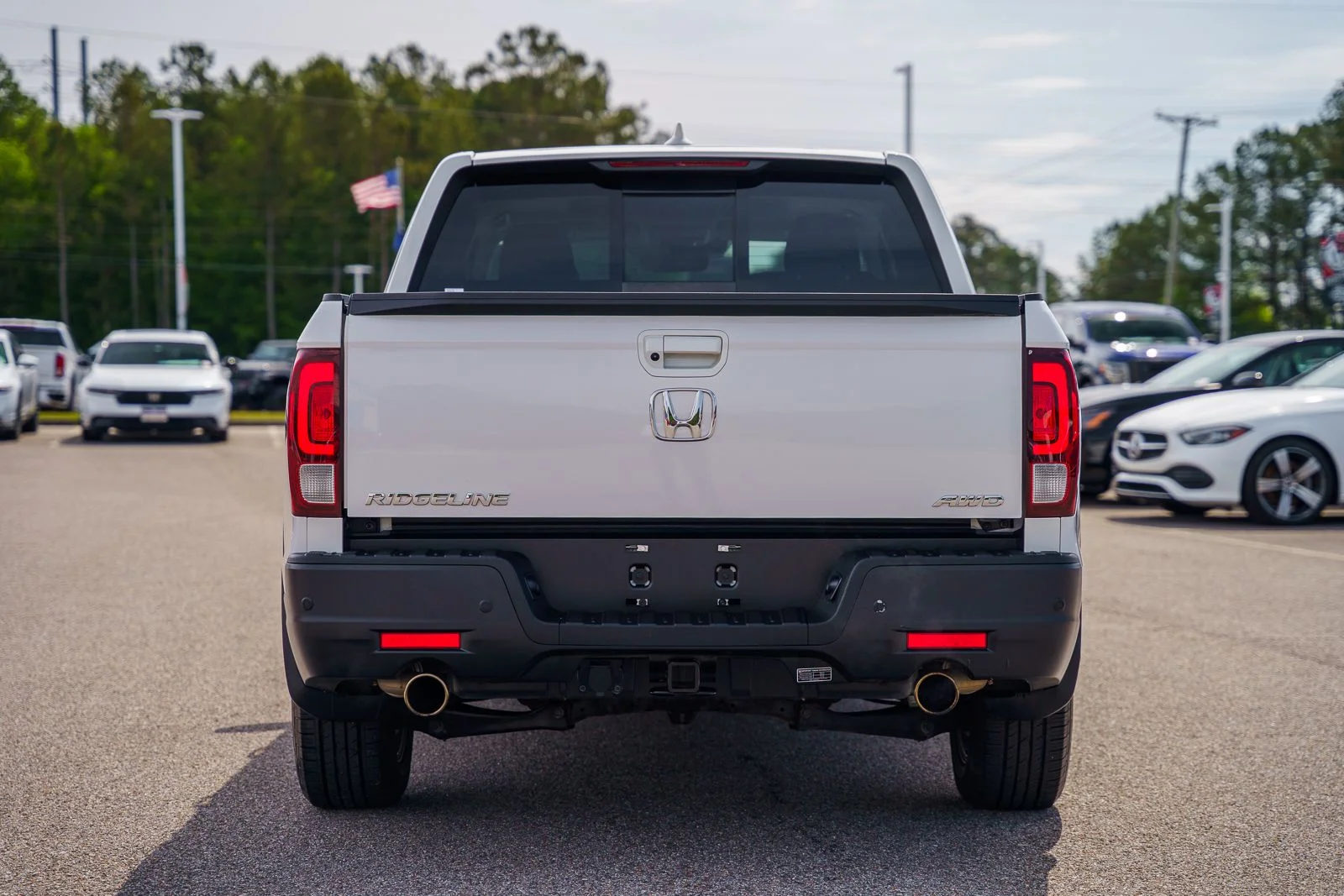 Used 2023 White Honda RTL-E image 5