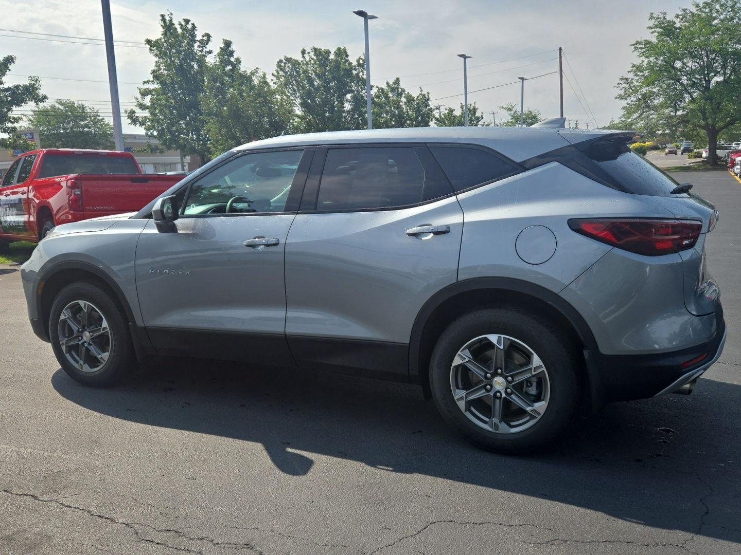 Used 2025 Sterling Gray Metallic Chevrolet LT image 4