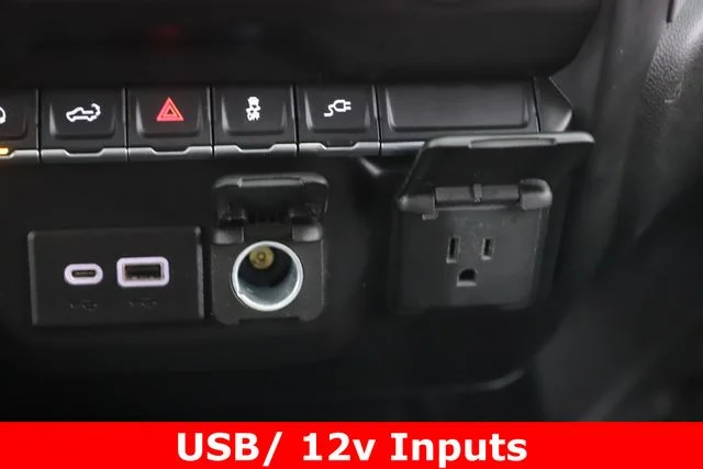 Used 2021 Black GMC Base image 23