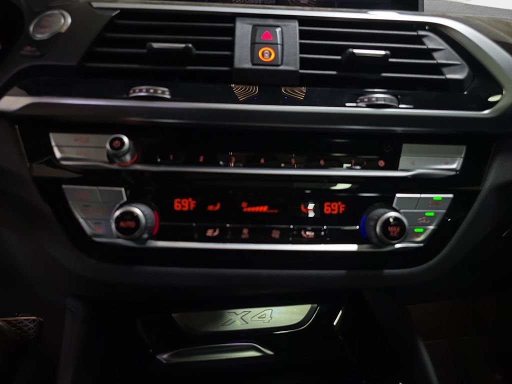 Used 2020 Glacier Silver Metallic BMW xDrive30i image 25