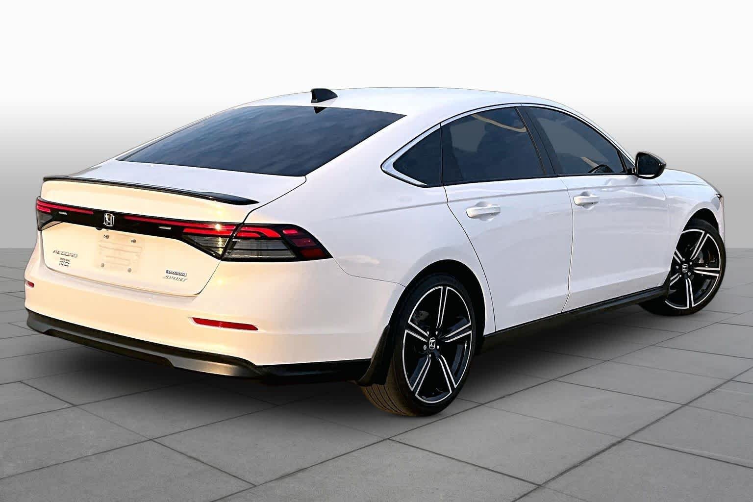 Certified Used 2023 Platinum White Pearl Honda Sport image 12