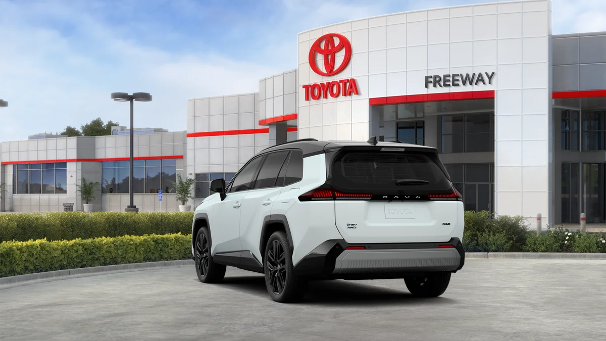 New 2026 Wind Chill Pearl with Midnight Black Metallic roof Toyota XSE image 7