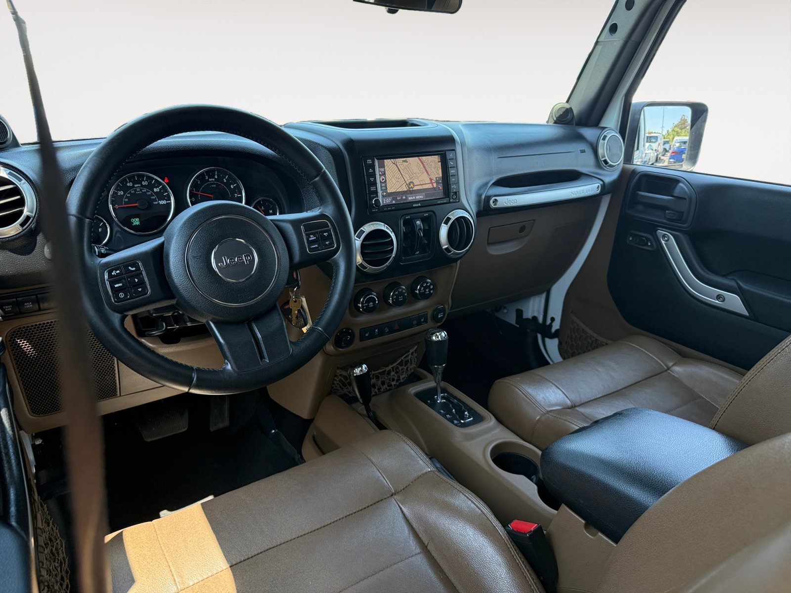 Used 2012 Bright White Clearcoat Jeep Unlimited Rubicon image 15