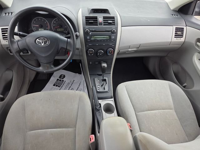 Used 2013 Gray Toyota L image 9
