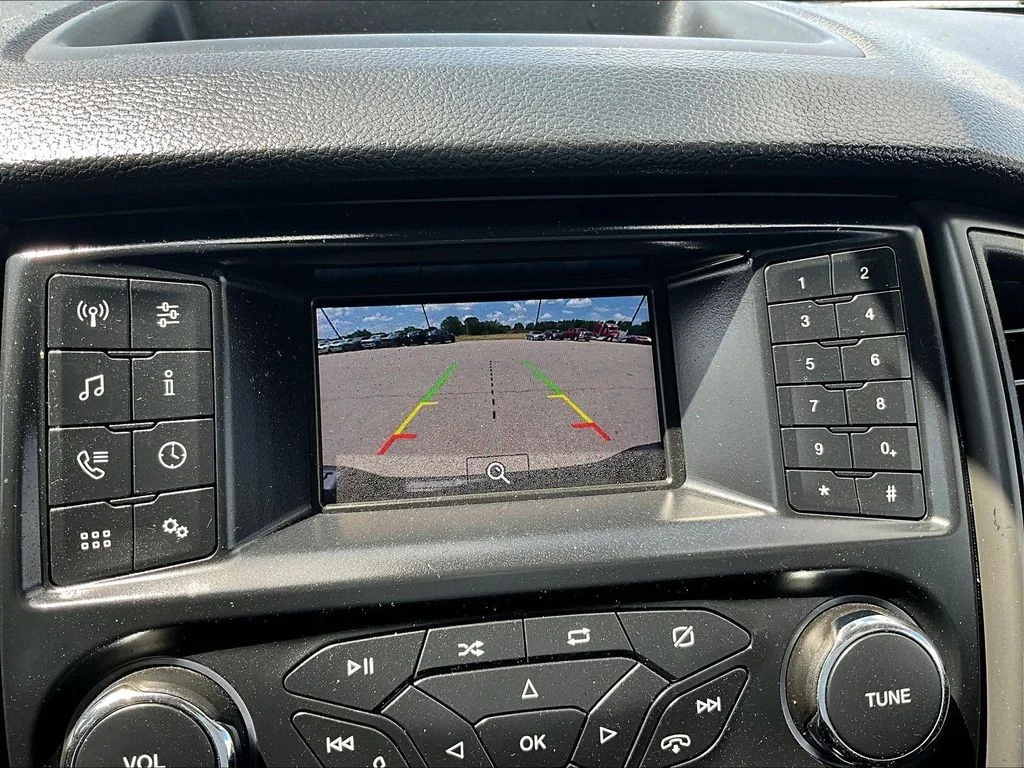 Used 2022 White Ford XL image 17