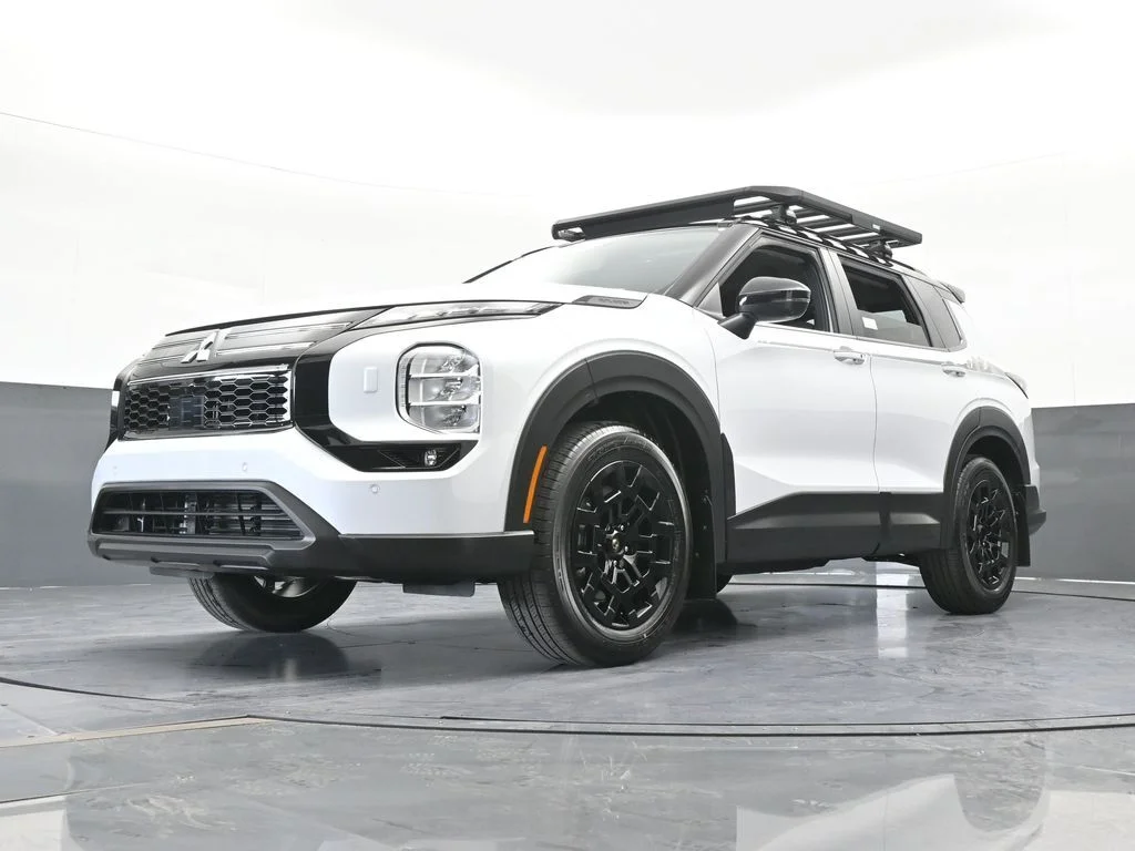 New 2026 White / Black Mitsubishi Trail Edition image 60